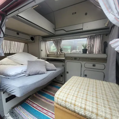 מלון קפסולה Youth- Vw-ostel, Lofoten Backyard, Good Only! סבולבאר