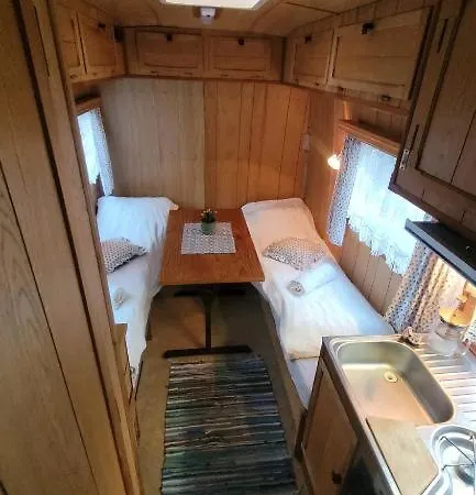 Sleep Inside A Classic Volkswagen Westfalia Or Our Legendary Mercedes Duedo Overland In Close To Public Showers And Toilets No Parking 摩洛哥传统庭院住宅 斯沃尔韦尔