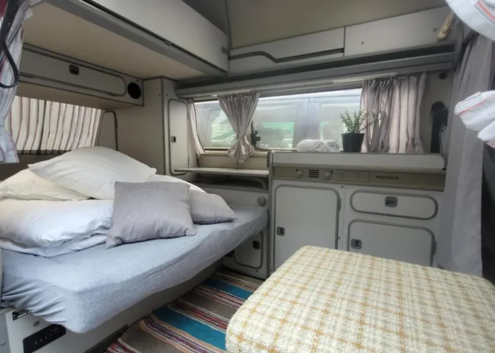 Kapsül Otel Youth- Vw-ostel, Lofoten Backyard, Good Only! Svolvær